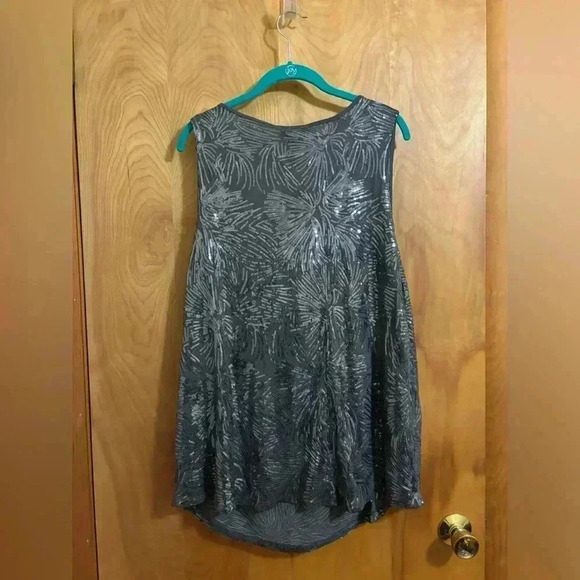 Premise Studio Scoop Neck Tank Sequined Metallic Size 2X NWT - Picture 8 of 10